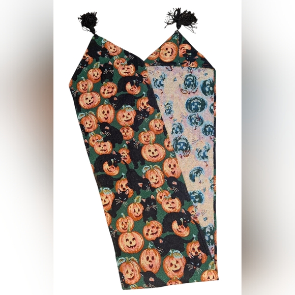 Halloween Black Cats and Pumpkins Themed Table Runner - Picture 1 of 2